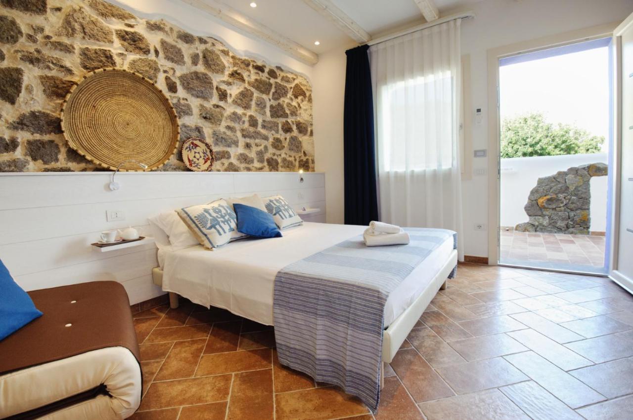 B&B La Roccia กัสเตลซาร์โด ภายนอก รูปภาพ